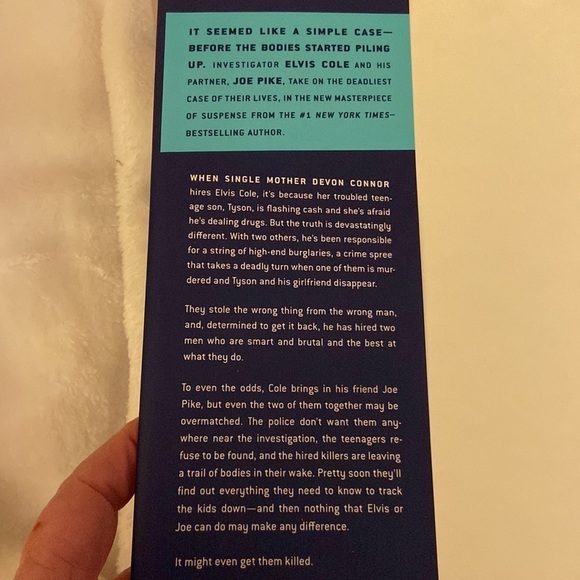 The Wanted by Robert Crais - Picture 4 of 5